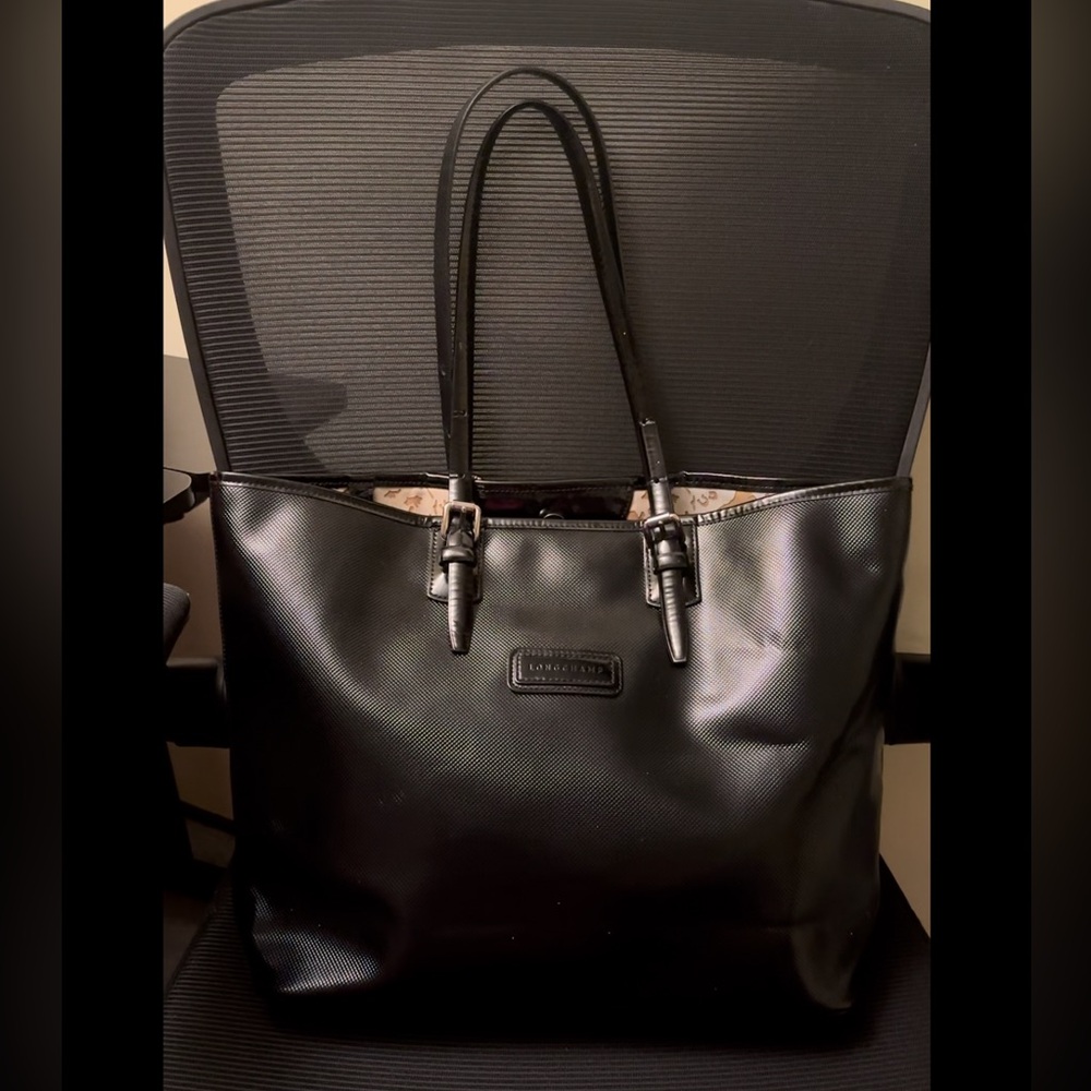 Longchamp Tote authentic